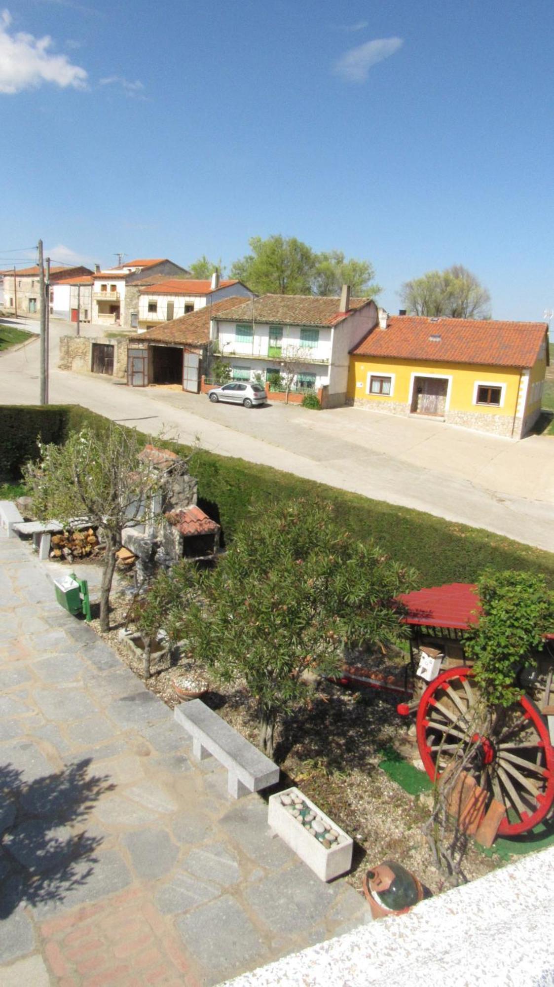 Casa Rural Mi Descanso Valdefuentes de Sangusin Exterior photo